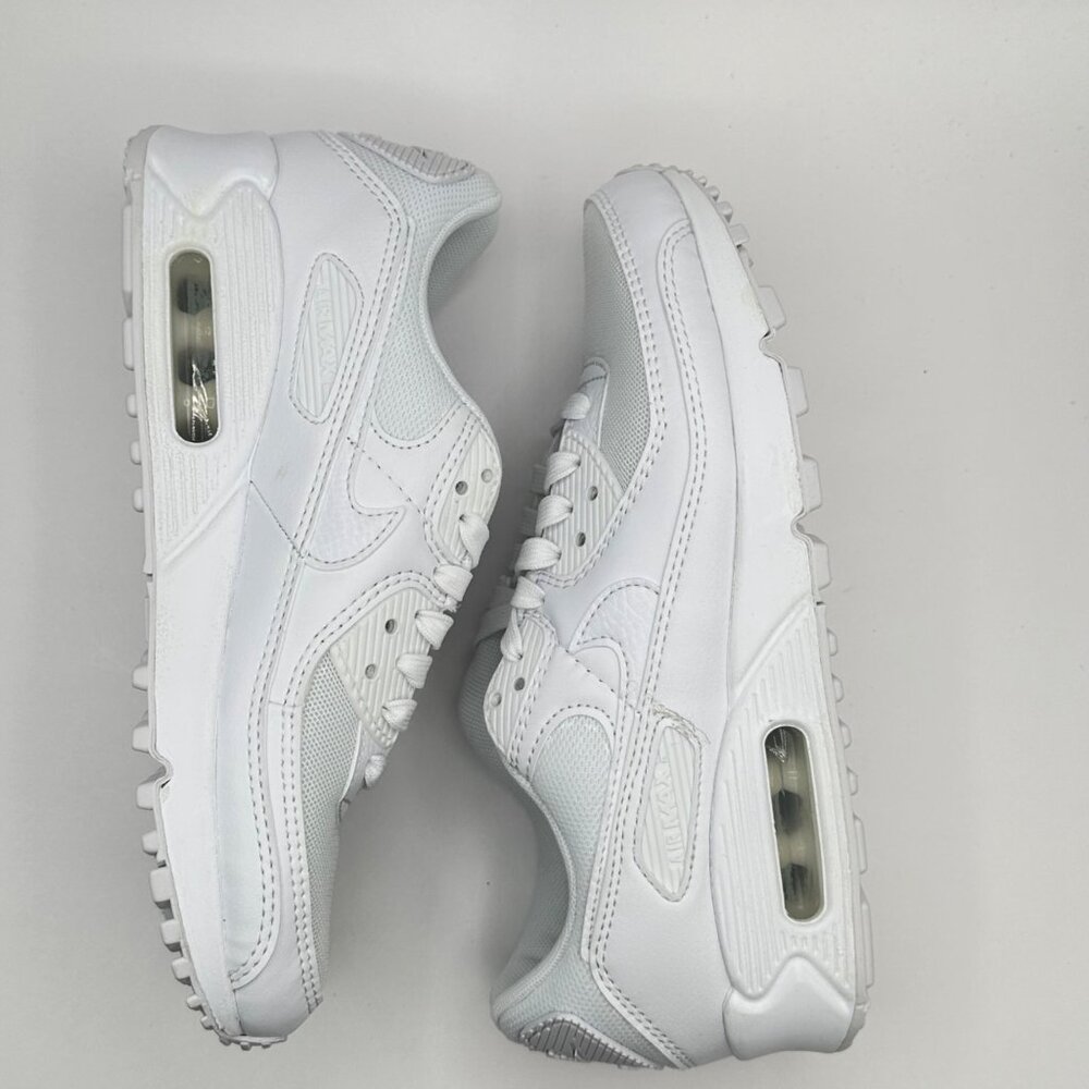 Women's Nike Air Max 90 Running Shoes Sz 6 Triple White DH8010-100 NEW - Picture 6 of 10